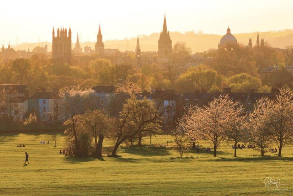 Modern 2-Bed Apartment With Balcony, Close To Oxford City Centre With Free Parking Esterno foto