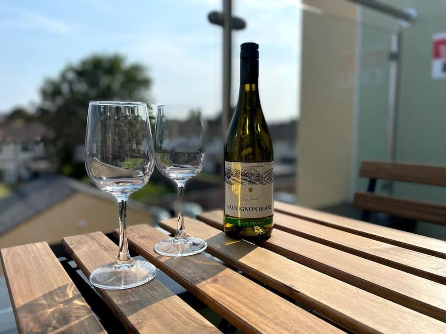 Modern 2-Bed Apartment With Balcony, Close To Oxford City Centre With Free Parking Esterno foto
