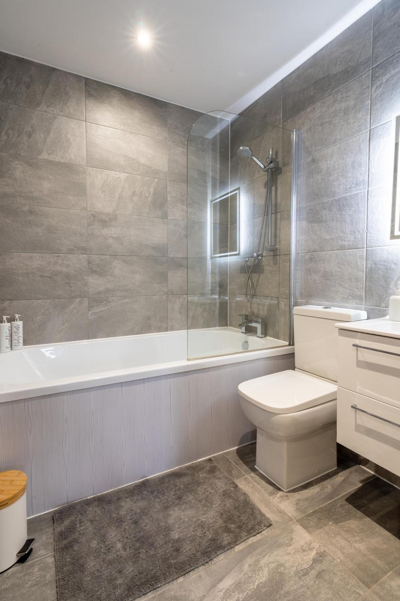 Modern 2-Bed Apartment With Balcony, Close To Oxford City Centre With Free Parking Esterno foto