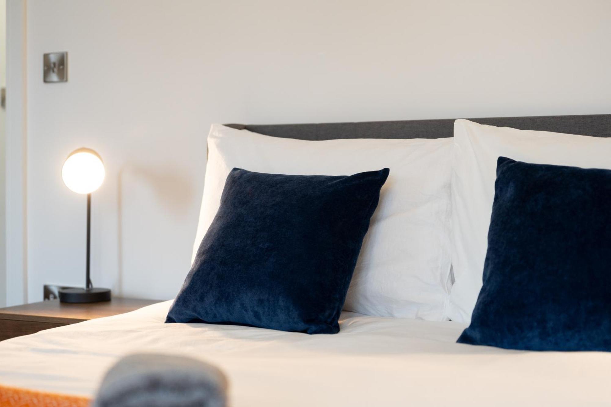 Modern 2-Bed Apartment With Balcony, Close To Oxford City Centre With Free Parking Esterno foto